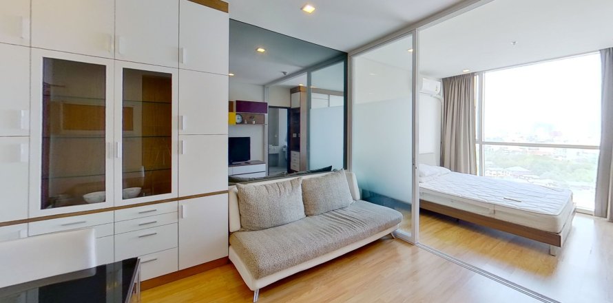 Studio dans le Condo à Watthana, Bangkok, Thaïlande  № 169407