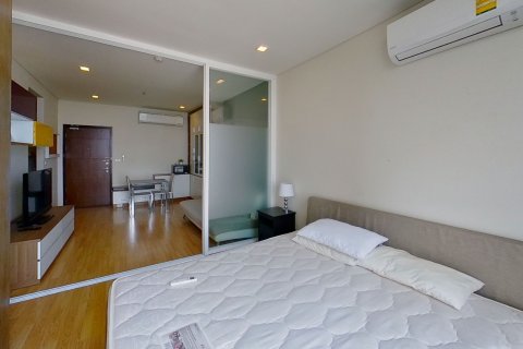 Studio dans le Condo à Watthana, Bangkok, Thaïlande  № 169407 - photo 5