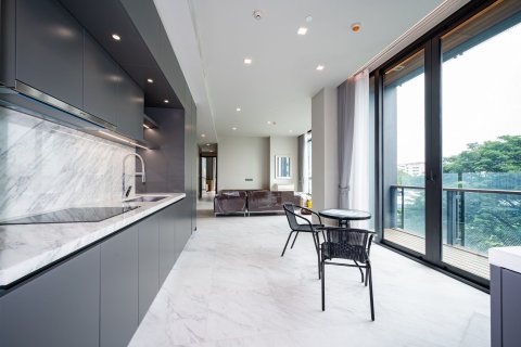 Condo in Watthana, Bangkok, Thailand, 2 bedrooms  № 160712 - photo 4