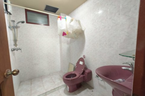 Таунхаус в Паттайе, Таиланд с 4 спальнями  № 160714 - фото 17