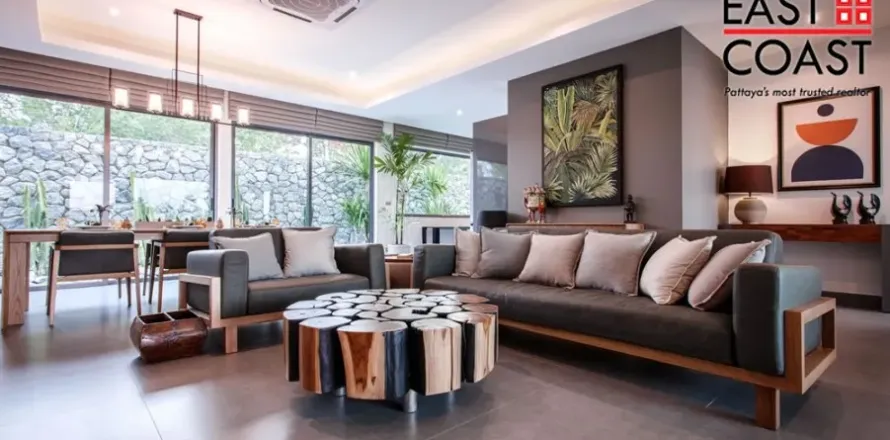 Casa de 4 dormitorios en Pattaya, Tailandia № 212734