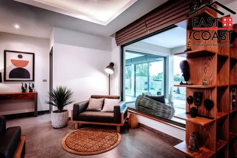 Casa de 4 dormitorios en Pattaya, Tailandia № 212734 - foto 3