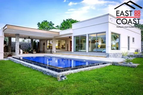 Casa de 4 dormitorios en Pattaya, Tailandia № 212734 - foto 9