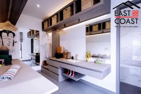 Casa de 4 dormitorios en Pattaya, Tailandia № 212734 - foto 8
