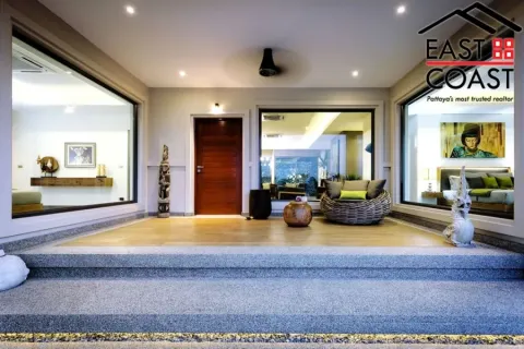 Casa de 4 dormitorios en Pattaya, Tailandia № 212734 - foto 12