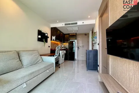 Condominio de 1 dormitorio en Jomtien Beach, Pattaya, Tailandia № 212733 - foto 2