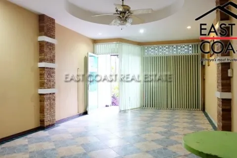 Casa de 2 dormitorios en Pattaya, Tailandia № 212737 - foto 3