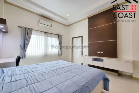 Casa de 3 dormitorios en Pattaya, Tailandia № 212735 - foto 11