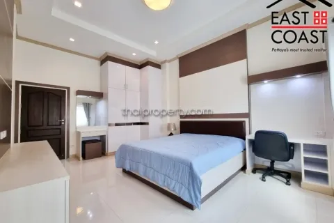 Casa de 3 dormitorios en Pattaya, Tailandia № 212735 - foto 10