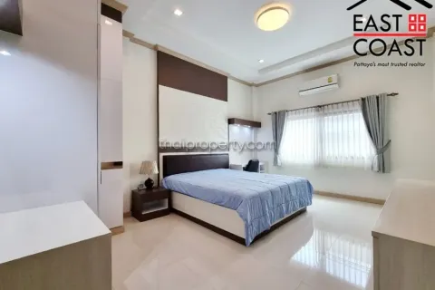 Casa de 3 dormitorios en Pattaya, Tailandia № 212735 - foto 13