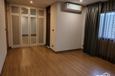 Townhouse à Bangkok, Thaïlande 4 chambres № 189671