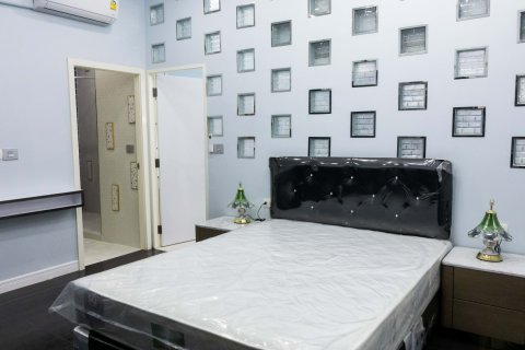 Condo à Khlong Toei, Bangkok, Thaïlande, 2 chambres  № 139920 - photo 14