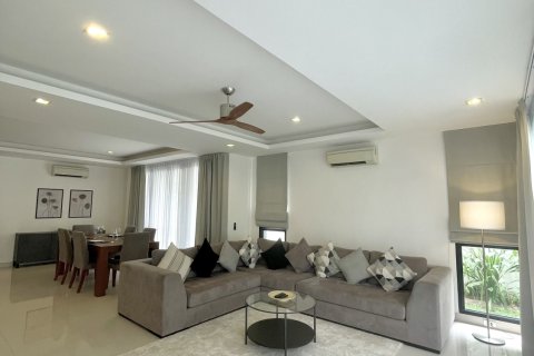 Вилла в Пхукете, Таиланд с 5 спальнями  № 139918 - фото 9