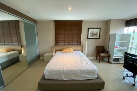 Studio in the Condo in Khlong Toei, Bangkok, Thailand  № 142090 - photo 2