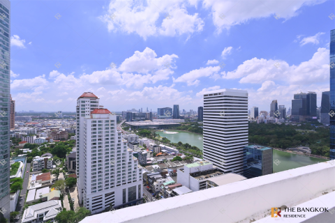 Condo in Bangkok, Thailand, 3 bedrooms № 186420 - photo 3