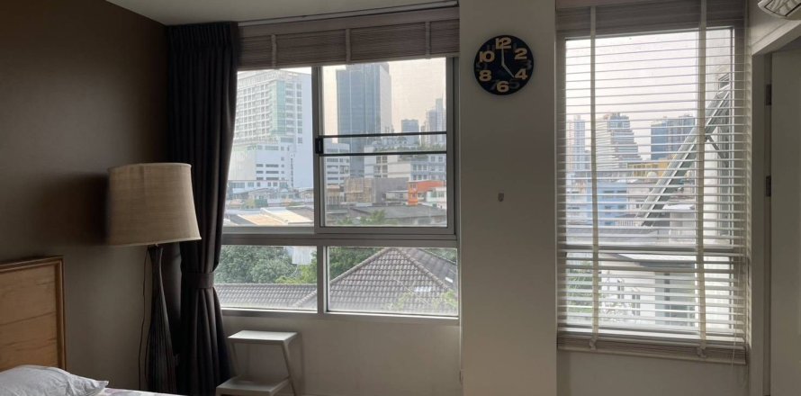 Студия в кондо в Ваттхане, Бангкок, Таиланд № 169183