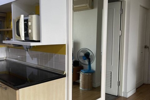 Студия в кондо в Ваттхане, Бангкок, Таиланд № 169183 - фото 4