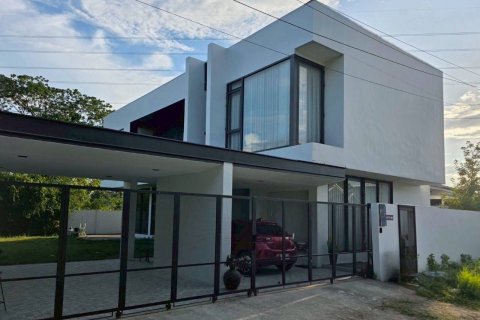 House in San Kamphaeng, Thailand 3 bedrooms № 141440 - photo 2