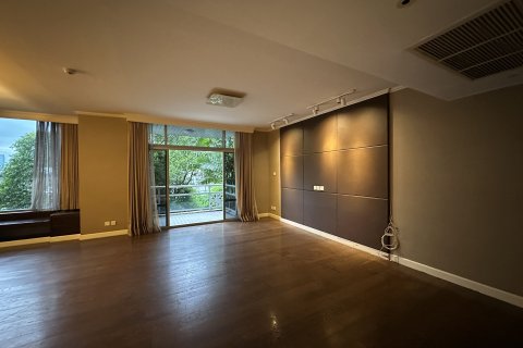 Кондоминиум с 3 спальнями в Патхум Ване, Бангкок, Таиланд № 150094 - фото 1