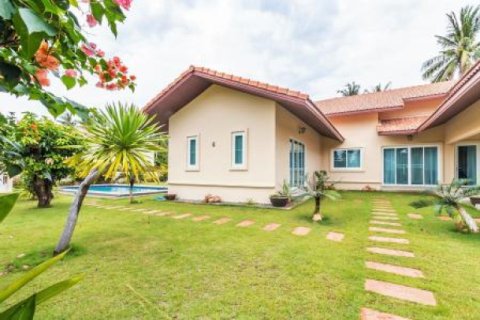 Villa in Hua Hin, Thailand 4 bedrooms № 193366