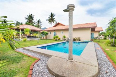 Villa in Hua Hin, Thailand 4 bedrooms № 193366 - photo 4