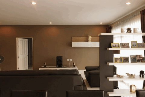 Villa on Jomtien Beach, Pattaya, Thailand 3 bedrooms № 193204 - photo 4