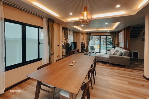 Villa à San Sai, Thaïlande 4 chambres № 137165 - photo 4