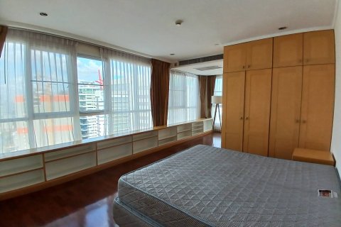 Condo in Sathon, Bangkok, Thailand, 2 bedrooms  № 144096 - photo 10