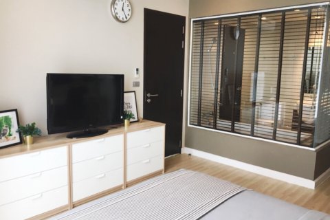 Condo in Phra Khanong, Bangkok, Thailand, 1 bedroom № 144094 - photo 4