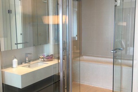 Condo à Sathon, Bangkok, Thaïlande, 1 chambre  № 144092 - photo 6