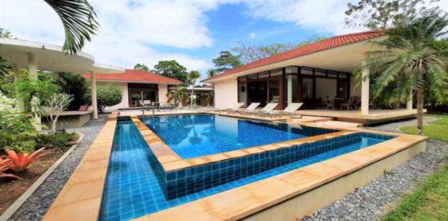 House in Krabi, Thailand 3 bedrooms № 194059