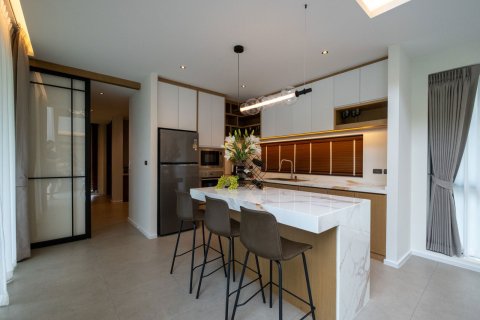 Villa in Chiang Mai, Thailand 4 bedrooms № 155325 - photo 10