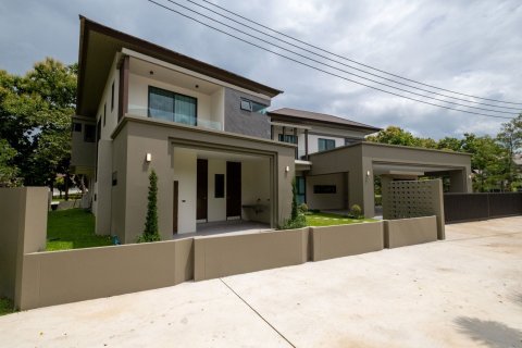 Villa in Chiang Mai, Thailand 4 bedrooms № 155325 - photo 4