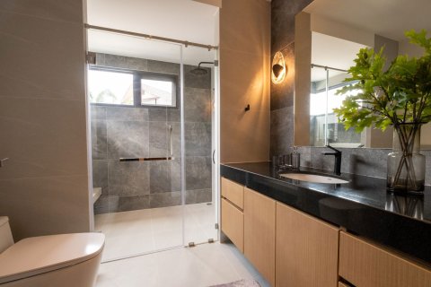 Villa in Chiang Mai, Thailand 4 bedrooms № 155325 - photo 30