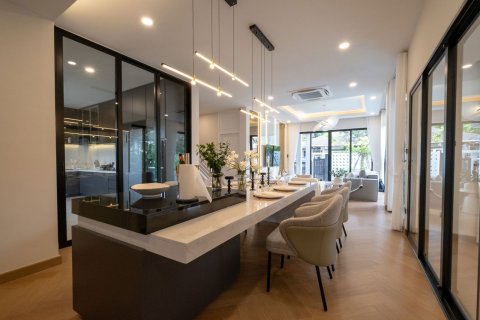 House in Chiang Mai, Thailand 4 bedrooms № 155324 - photo 9