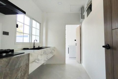 Villa in Chiang Mai, Thailand 3 bedrooms № 155330 - photo 17