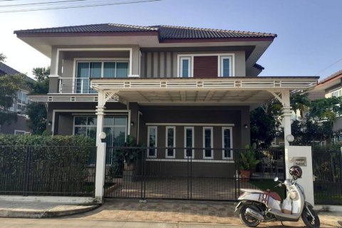 House in Chiang Mai, Thailand 4 bedrooms № 155329