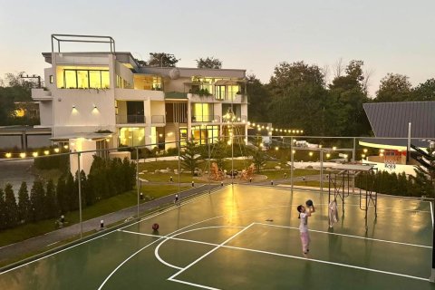 Villa in Chiang Mai, Thailand 5 bedrooms № 155327 - photo 9