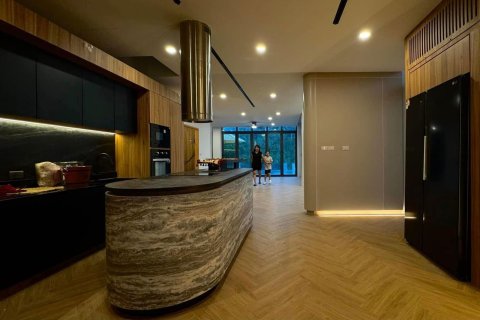 Villa in Chiang Mai, Thailand 5 bedrooms № 155327 - photo 24