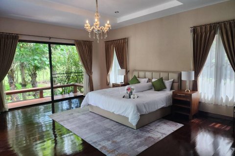 Villa in Chiang Mai, Thailand 5 bedrooms № 155326 - photo 12