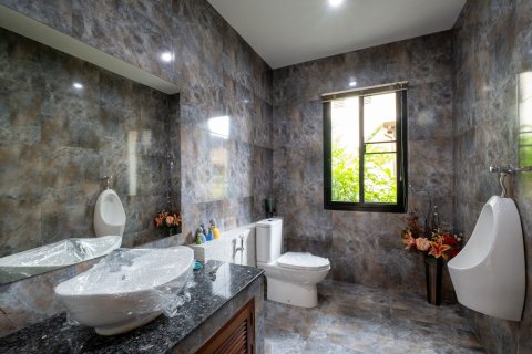 Villa in Chiang Mai, Thailand 5 bedrooms № 155326 - photo 17