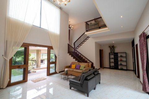Villa in Chiang Mai, Thailand 5 bedrooms № 155326 - photo 5