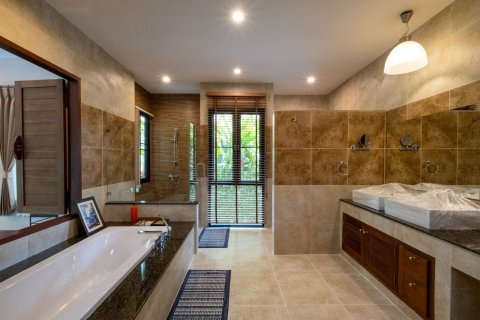 Villa in Chiang Mai, Thailand 5 bedrooms № 155326 - photo 15
