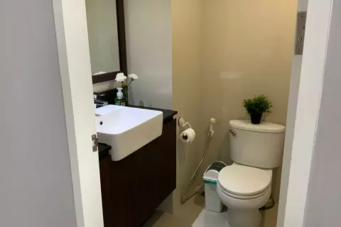 Студия в кондо в Клонг Тоэй, Бангкок, Таиланд № 142070 - фото 6