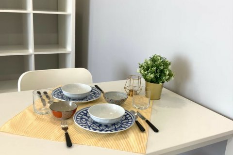 Студия в кондо в Клонг Тоэй, Бангкок, Таиланд № 142070 - фото 4