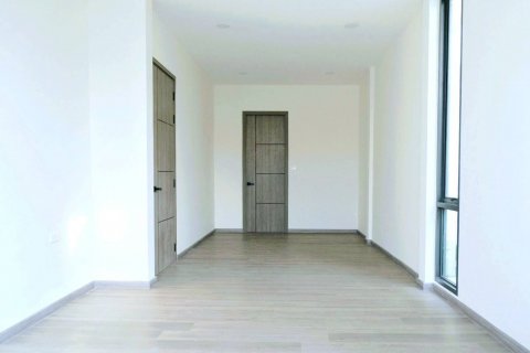 House in Phra Khanong, Bangkok, Thailand 3 bedrooms № 142071 - photo 19