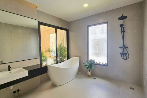 House in Phra Khanong, Bangkok, Thailand 3 bedrooms № 142071 - photo 23