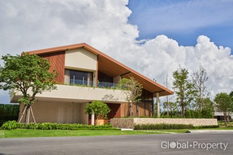 Дом в Паттайе, Таиланд с 4 спальнями  № 163987