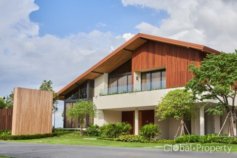 Дом в Паттайе, Таиланд с 4 спальнями № 163986