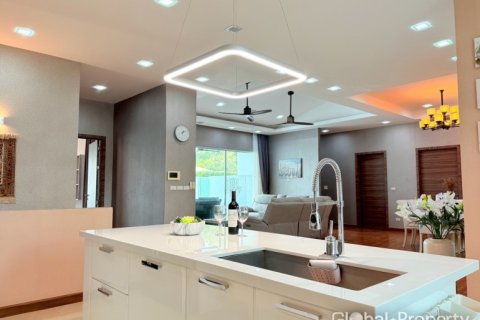 Дом в Паттайе, Таиланд с 5 спальнями № 163989 - фото 26